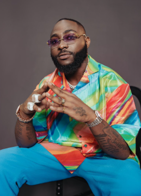 Davido urges caution amidst public feud between his logistics manager and estranged wife