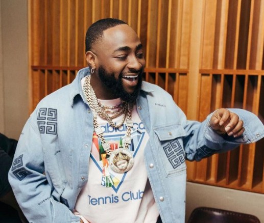 Davido sparks controversy among Fans after promoting Wizkid's new song