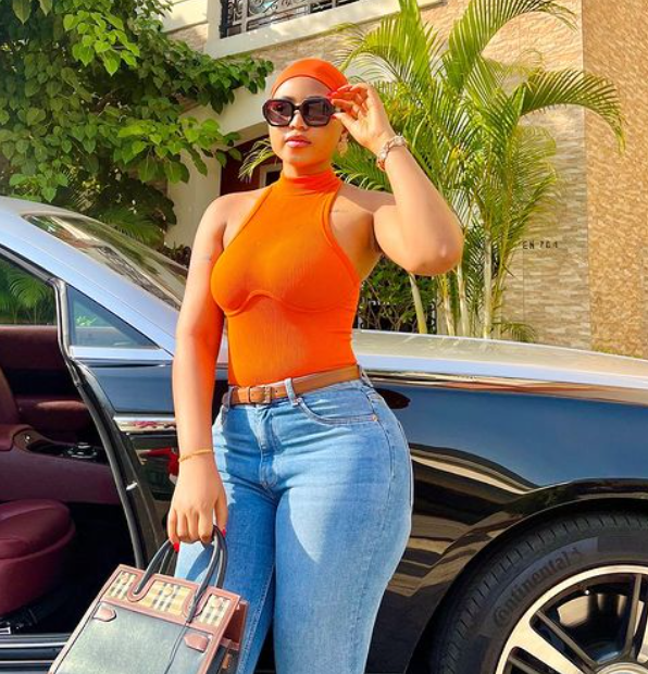 Regina Daniels brings family together for entertaining games session