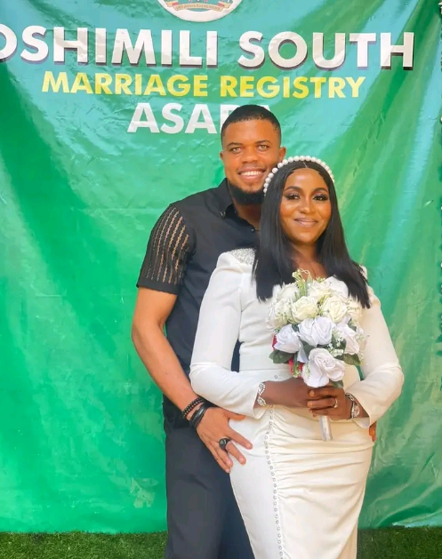  Faith Steve weds fiancé in civil wedding ceremony