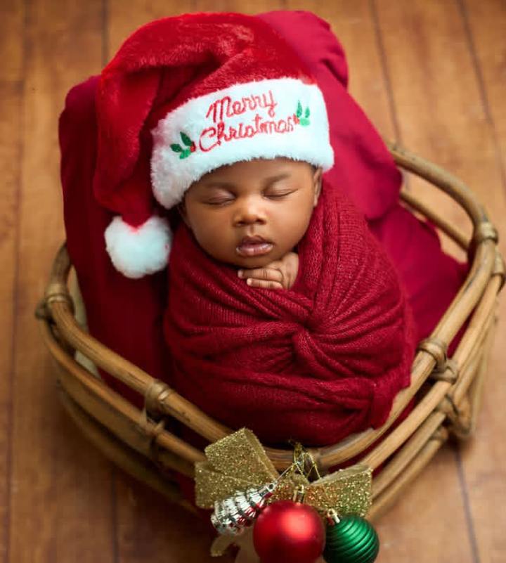 Wofai Fada finally unveils baby’s face for the first time amid Christmas celebration