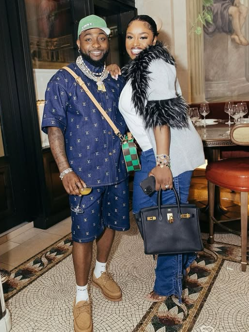  Davido gifts himself and Wife Chioma matching Hermes Bag 