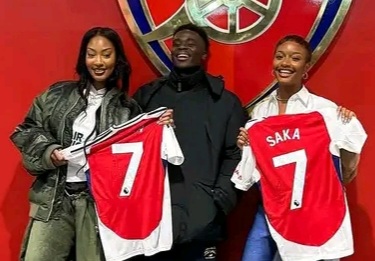 Ayra Starr, Tems watch Gunners lose at Emirates stadium, meet injured Bukayo Saka