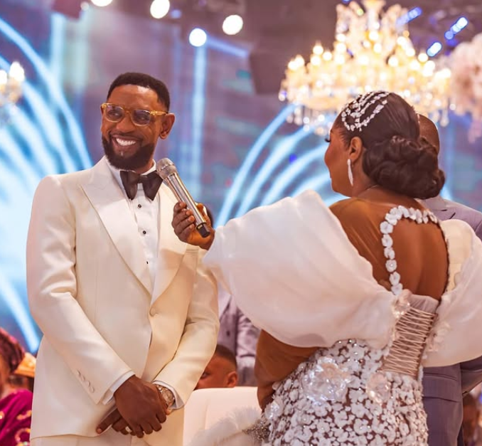 Fatoyinbo marks 25 years of marriage, renews vows with wife