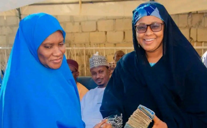 Katsina Government rewards woman with N500,000 for returning N748,320