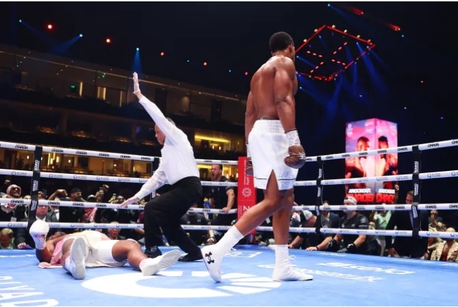 Anthony Joshua delivers devastating knockout to Francis Ngannou in Riyadh showdown