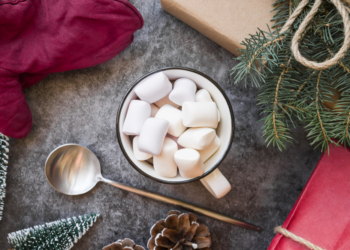 Easy Homemade Peppermint Marshmallows