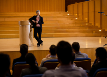 How to Deliver a Speech in Front of a Large Audience