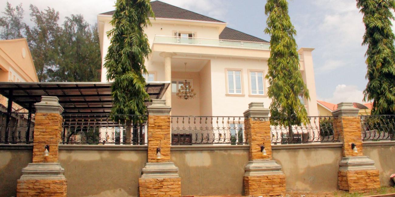 ₦1.5 Billion Dino Melaye’s Mansion 