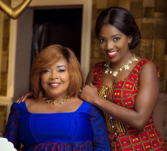 annie idibia and her mum