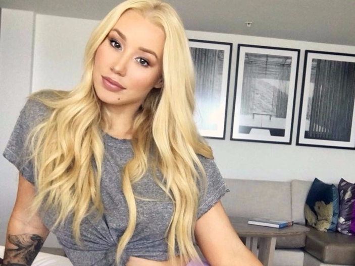 Photos Iggy Azalea Flaunts Her Sexy Hourglass Figure In Skimpy Black Bikini