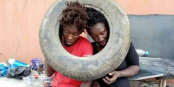 2 Women Caught stealing bag with money in Onitsha