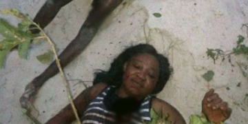 Woman caught allegedly trying to behead her daughter in Delta