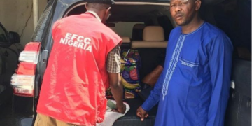 EFCC officials arrest Murtala Muhammad with N60m cash