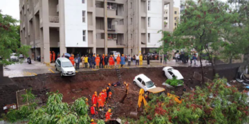 15 dead as wall collapses at construction site