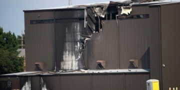 The Texas planes crashed into the Addison airport hangar: no survivor. Photo: Dallas News