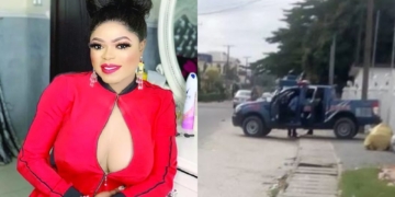 Bobrisky, Police officers on duty