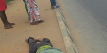 Man found dead by the road side [filed photo]