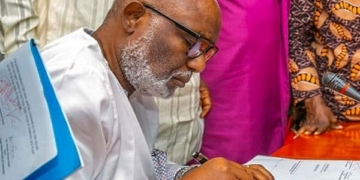 Akeredolu signs infectious disease law