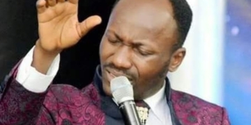 Apostle Suleman allegedly heals family infected with COVID-19 during Good Friday online service (VIDEO)