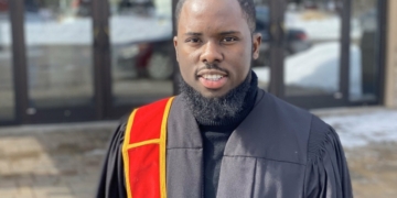 Nigerian Man says as he Renounces his Nigerian Citizenship after Canadian Government sent him $2,290!!!