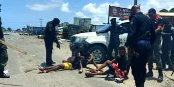 COVID-19: Police Disperse angry youths Protesting over Lockdown in Lagos