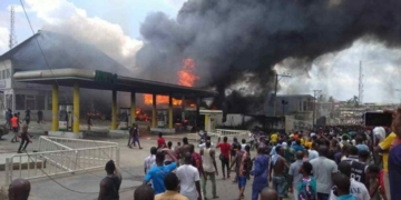 JUST IN: Fire engulfs NNPC station in Lagos