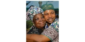 MC Oluomo and mother