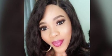 Video: Thieves vandalize Nollywood actress, Bukola Adeeyo's car