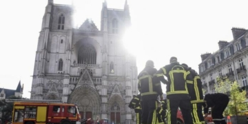 104 firemen put out fire at France’s historic Nantes Cathedral