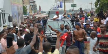 PHOTO: Orji Kalu Receives Hero's Welcome In Abia State Months After He Was Released From Prison