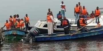 10 passengers rescued as boat capsizes in Lagos