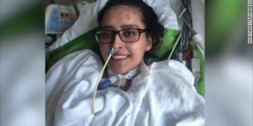 28-year-old woman becomes the first COVID-19 survivor to receive a double-lung transplant in the US