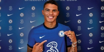 Chelsea sign PSG captain Thiago Silva