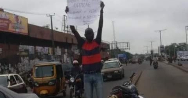 Man stages lone protest in Ibadan against increase in fuel price, electricity tariff