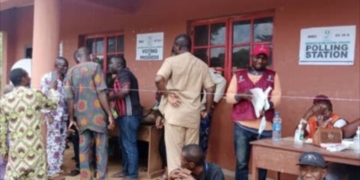 Aggrieved voters protest vote buying in Obaseki's polling unit, Edo