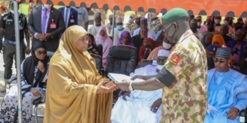 Breaking: Gov. Zulum donates house, N20m to widow , kids of late Col. Bako