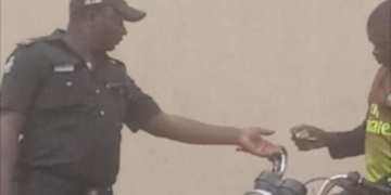 CP Odumosu orders trial of police officer pictured extorting money from a motorcyclist in Aguda